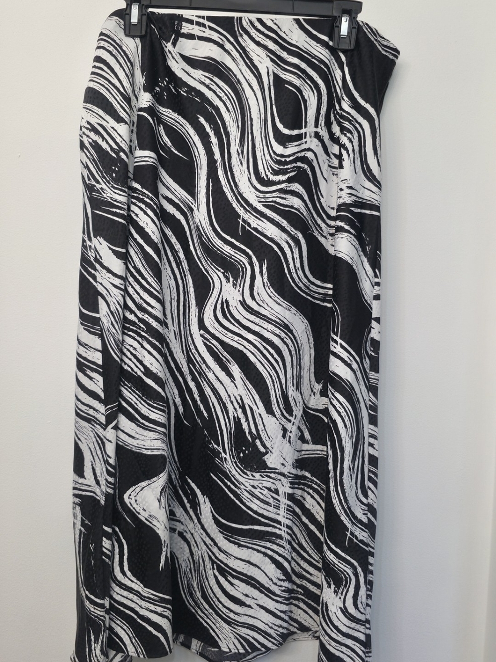 Black & White NINE WEST Abstract MAXI Skirt